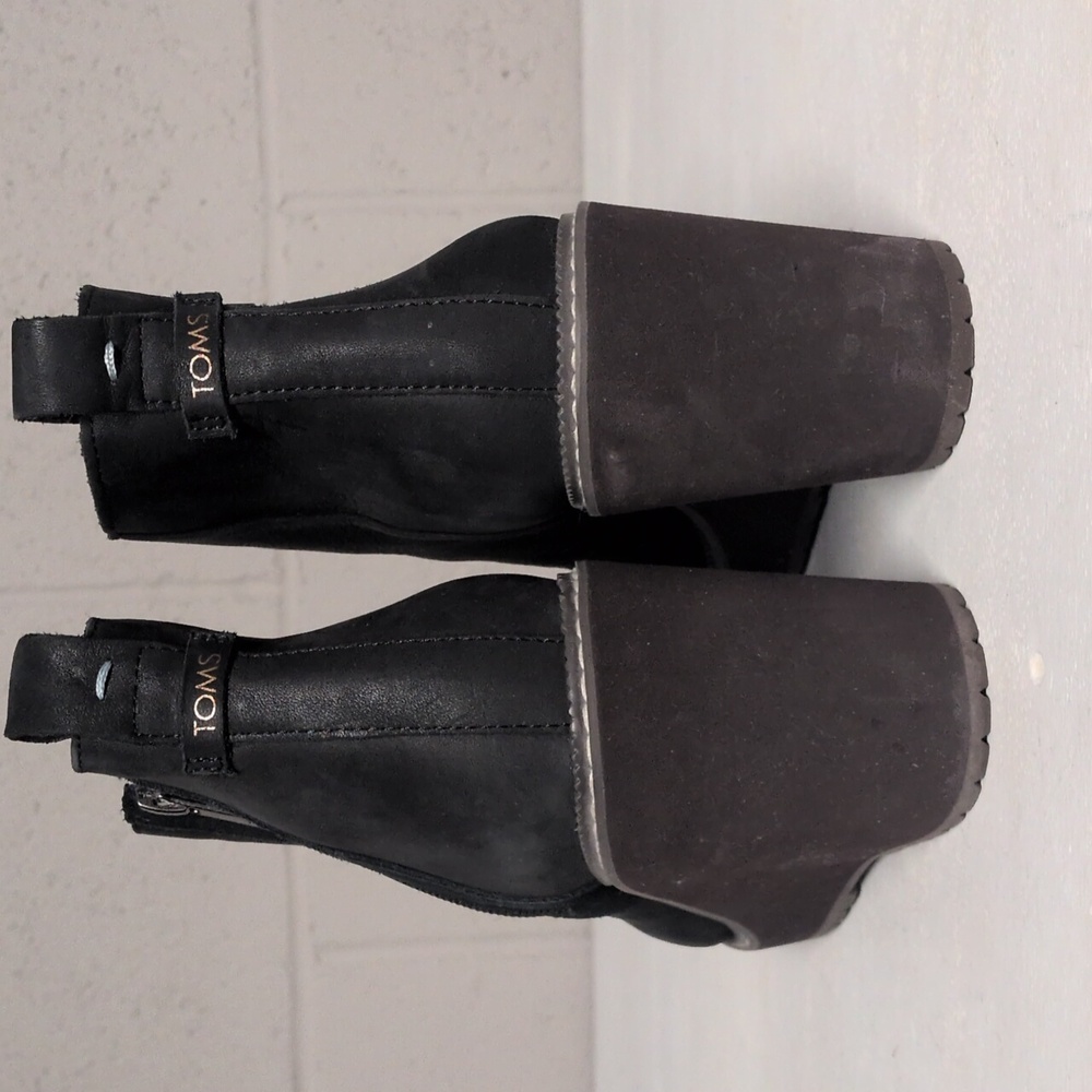 TOMS Raven Water Resistant Wedge Ankle Boot, Ankle Bootie, Size 9 EUC - Picture 3 of 6